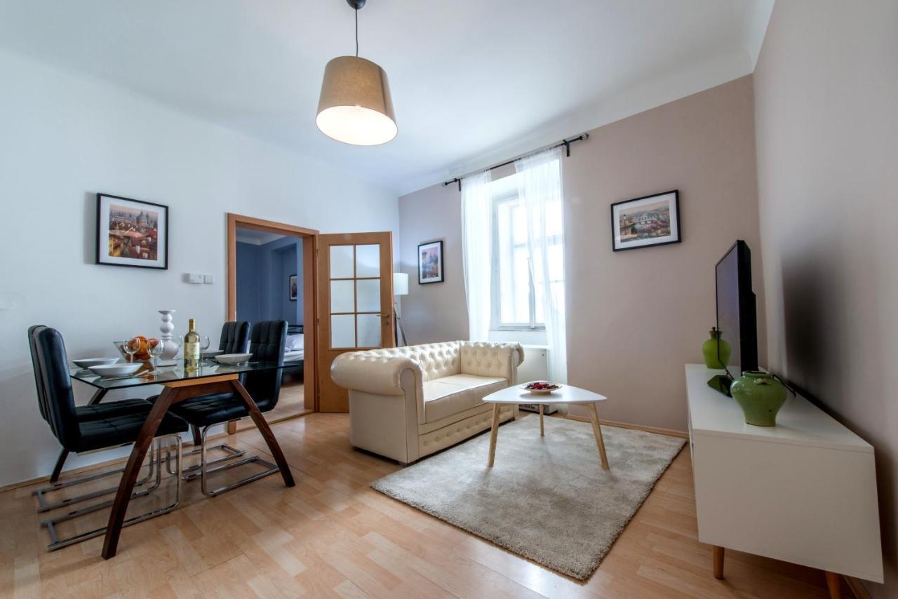 Prague Locals Monastery Apartments エクステリア 写真