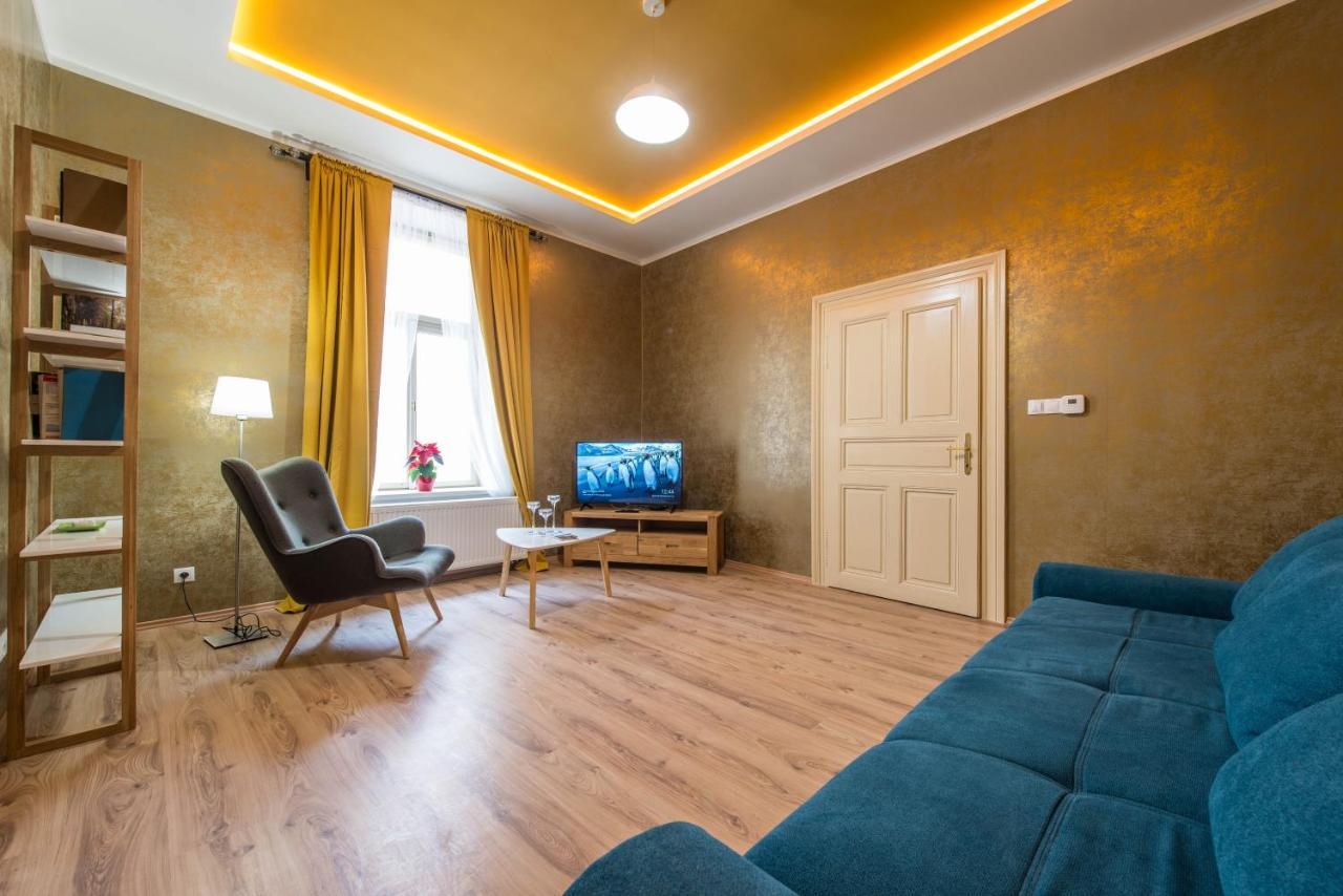 Prague Locals Monastery Apartments エクステリア 写真
