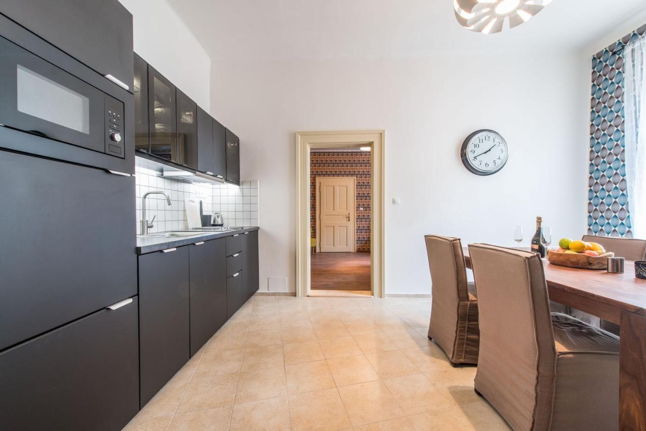 Prague Locals Monastery Apartments エクステリア 写真