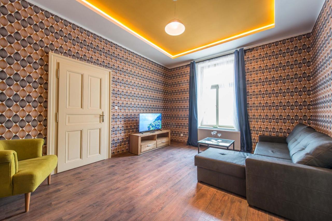 Prague Locals Monastery Apartments エクステリア 写真