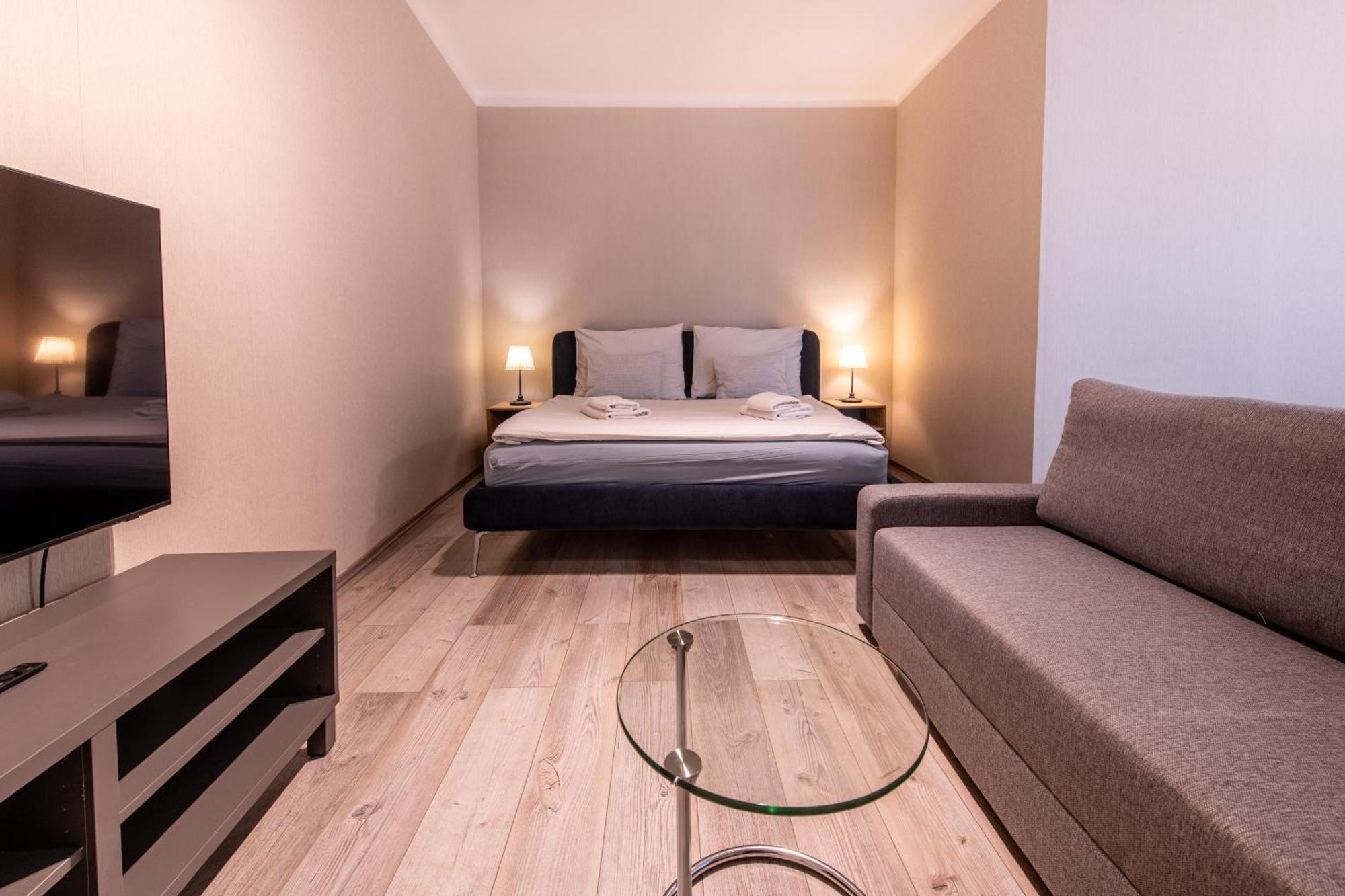 Prague Locals Monastery Apartments エクステリア 写真